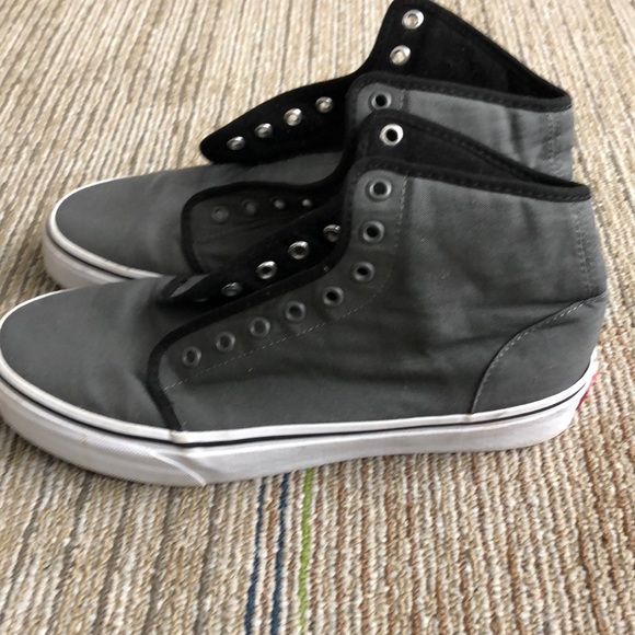 VGUC Vans - Picture 2 of 8